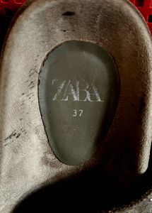 ZARA suede-finish sliders, size 37.
