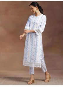 Elegant Floral Print Kurta Set