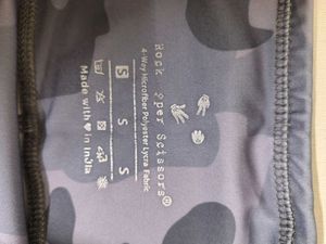 Rock Paper Scissors Camo Leggings