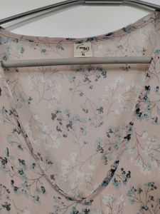 Top In Foral Print