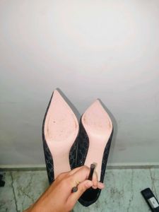 Elegant Boss Point Pencil Heel