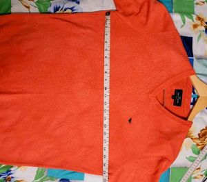Men&#39;s Coral V-Neck Sweater