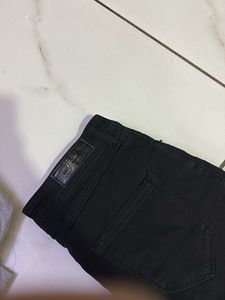 Gray Top &amp; Black Jeans Set