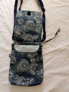 Kipling Sling (authentic)