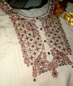 Avaasa Kurti