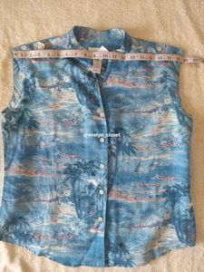 Vintage Hawaiian Print Sleeveless Blouse