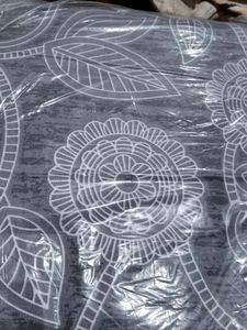 Violet White Bedsheet With Leaf Print