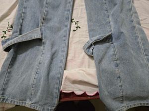 Wide Leg Cargo Jeans