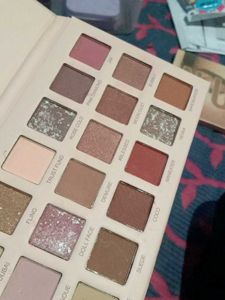 Nude Eyeshadow Palette ❤️