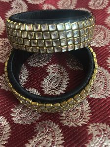 Black kundan kada