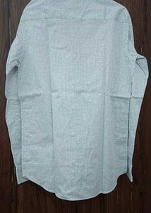 Men&#39;s Patterned Button-Down Shirt