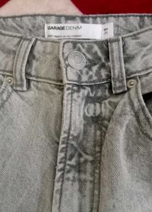 Straight Jeans