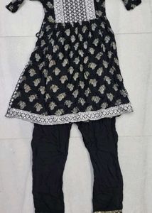 Embroidery Naira Cut Suit And Pant