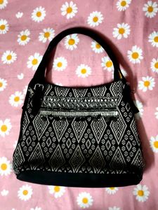 Patterned Shoulderbag
