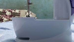 Akiara Mini Sewing Machine