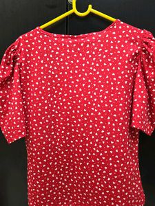 Red Heart Print Puff Sleeve Top