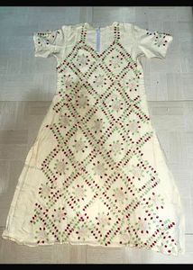 Vintage -Embroidered Cream Kurti