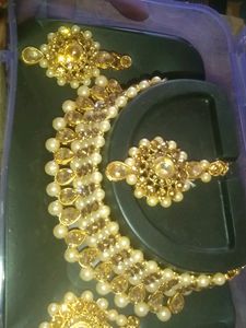 Necklace With Earrings And Maang Tikka