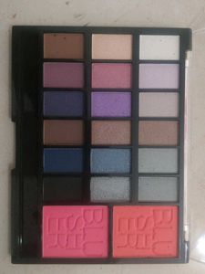 Eyeshadow Palette