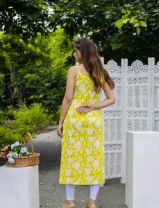 Floral Sleeveless Straight Kurta