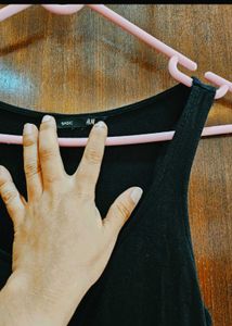 H&amp;M BLACK SLEEVELESS BODYCON DRESS