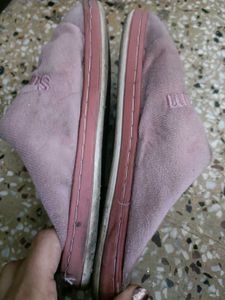 Pink Warm Slippers In 5:5 Size For Women