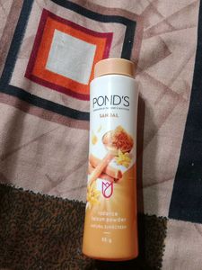 Pond's Sandal Talcum Powder