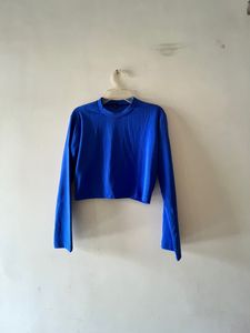 📍 Trendy Blue crop top