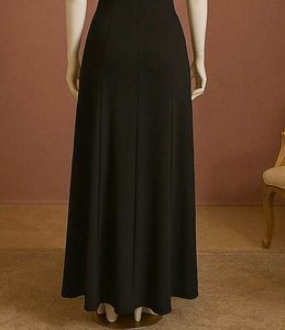 🥀🖤Elegant Black Off-Shoulder Gown