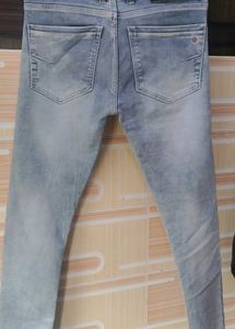 Light Wash Slim Fit Jeans