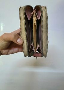 Girl&#39;s Wallet