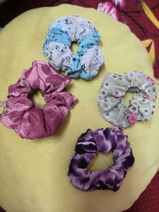 4 Scrunchies on Sale