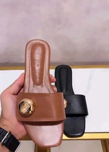 Loewe Flats