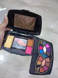 Eye Shadow Palette