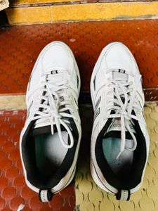 New Balance White  Sport Shoes , Size : 9