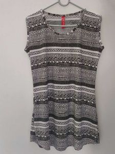Black & White A-line Top For Women / Girls