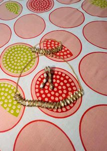 Choker Necklace With Long Earrings