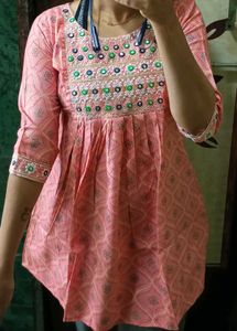 Embroidered Pink Kurta