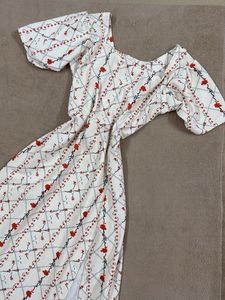 Classic Off White Dress With A Slit