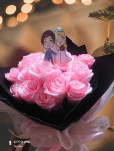 Romantic Rose Bouquet with 10 flowers