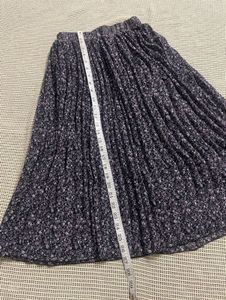 Floral Print Pleated Midi Skirt