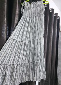 White striped Tiered Maxi Dress - M size