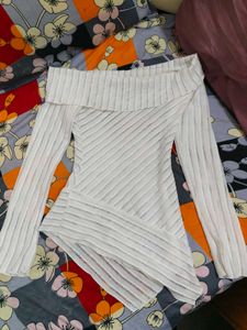 NewMe Off shoulder Long Sleeve Top