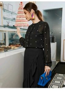 QUIERO MASWomen Anushka Embroidered RegularFit Top
