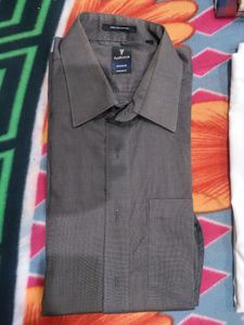 Vanheusen Solid Grey Shirt