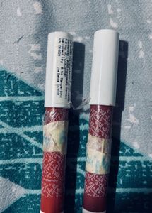 Lipsticks combo kay beauty. Free Eyeshadow