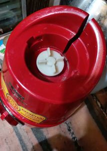 USHA Thunderbolt Mixer With 3mixers
