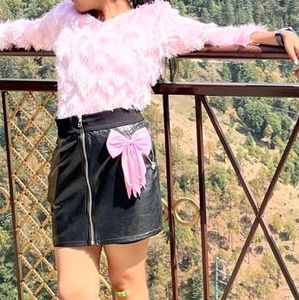 Barbie Pink Furry Top With FREE Hairclips!