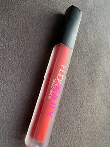 Huda Beauty Liquid Matt Lipsticks
