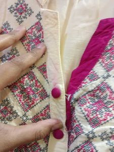 Karigari  Ethnic yellow Kurta Set with pink detail